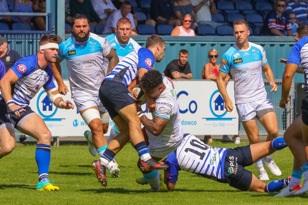 Matt Bradley stops Curtis Wilson
